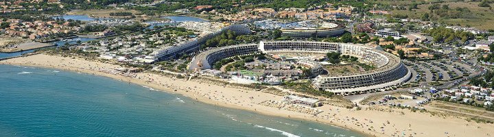 Här är staden där alla är nakna. Nudism och naturist är något som många swingers gillar.