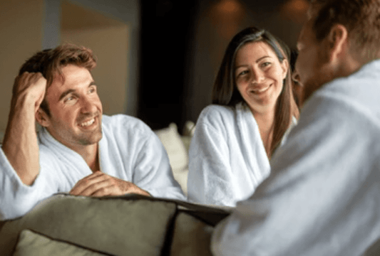 Din ultimata guide om Swingers. Allt du behöver veta om swingers och swinging.