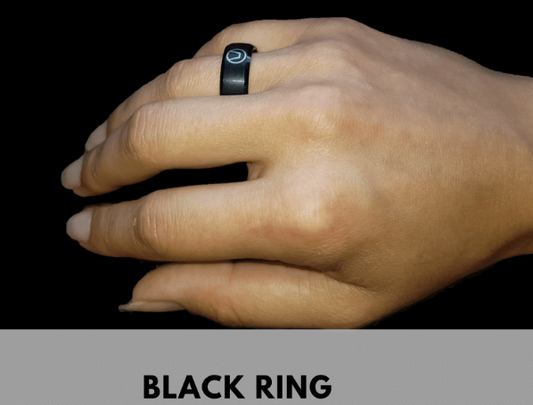 Svart Ring med The Swing