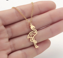 Ladda upp bild till gallerivisning, Origami Flamingo Halsband
