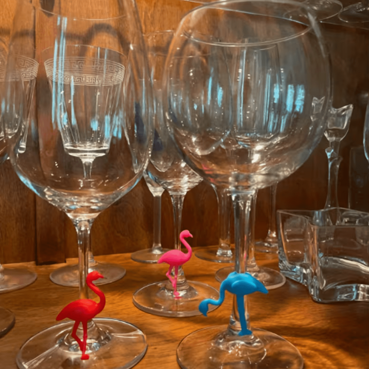 Vinglasmarkörer Flamingo Style för Swingersfester.