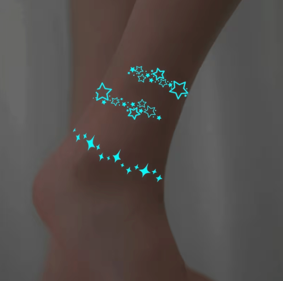 Fluorescerande Stjärntatuering. Lys upp swingersfesten.