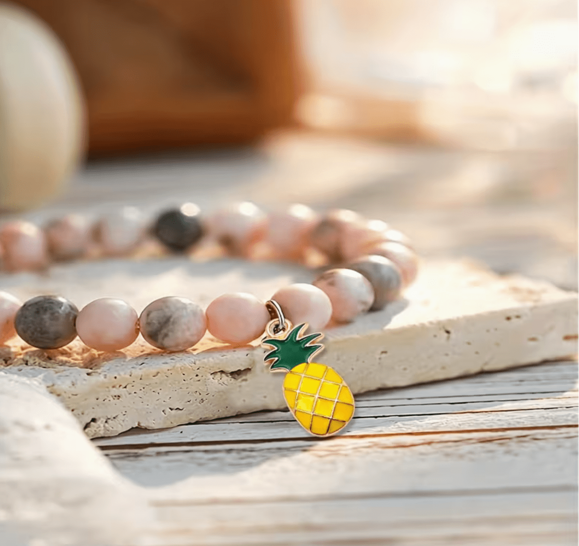 Armband Be a Pinapple. Presenten till dina swingersvänner.