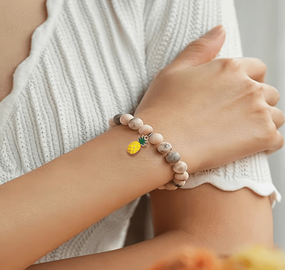 Armband Be a Pinapple. Presenten till dina swingersvänner.