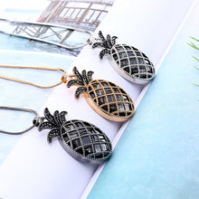 Ladda upp bild till gallerivisning, Halsband Svart &amp; Guld Ananas
